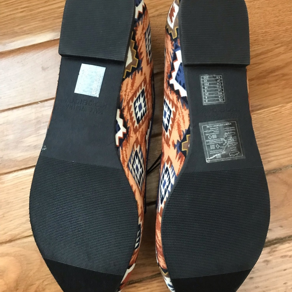 Aztec inspired Flats - Picture 2 of 4